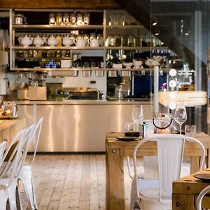  Vakantiehuis Cozy Floating Boatlodge Maastricht. Nederland